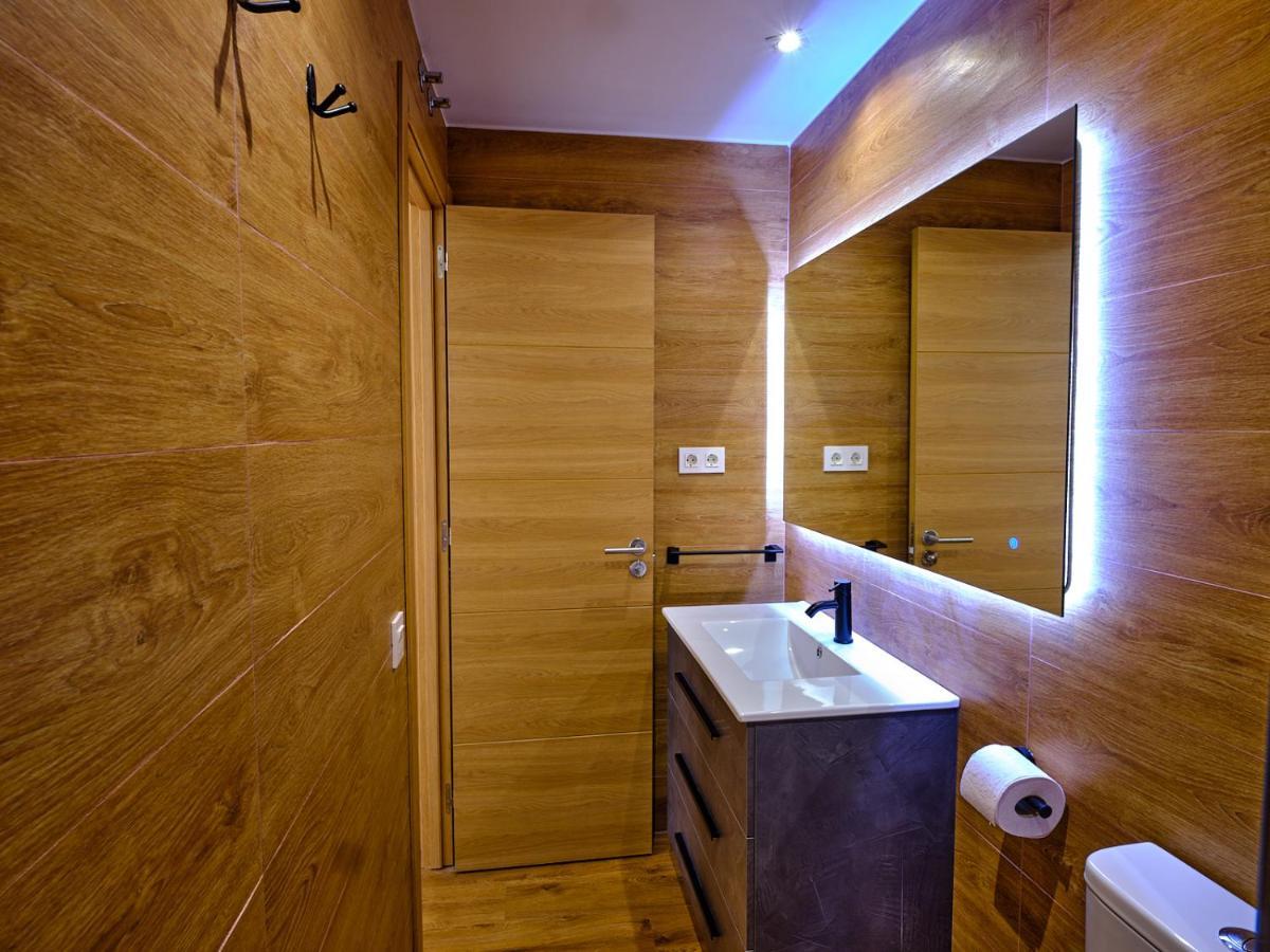 Leo Home- Bright & Centric 3 Bedrooms Apartment With Private Parking Included Malaga Exterior photo